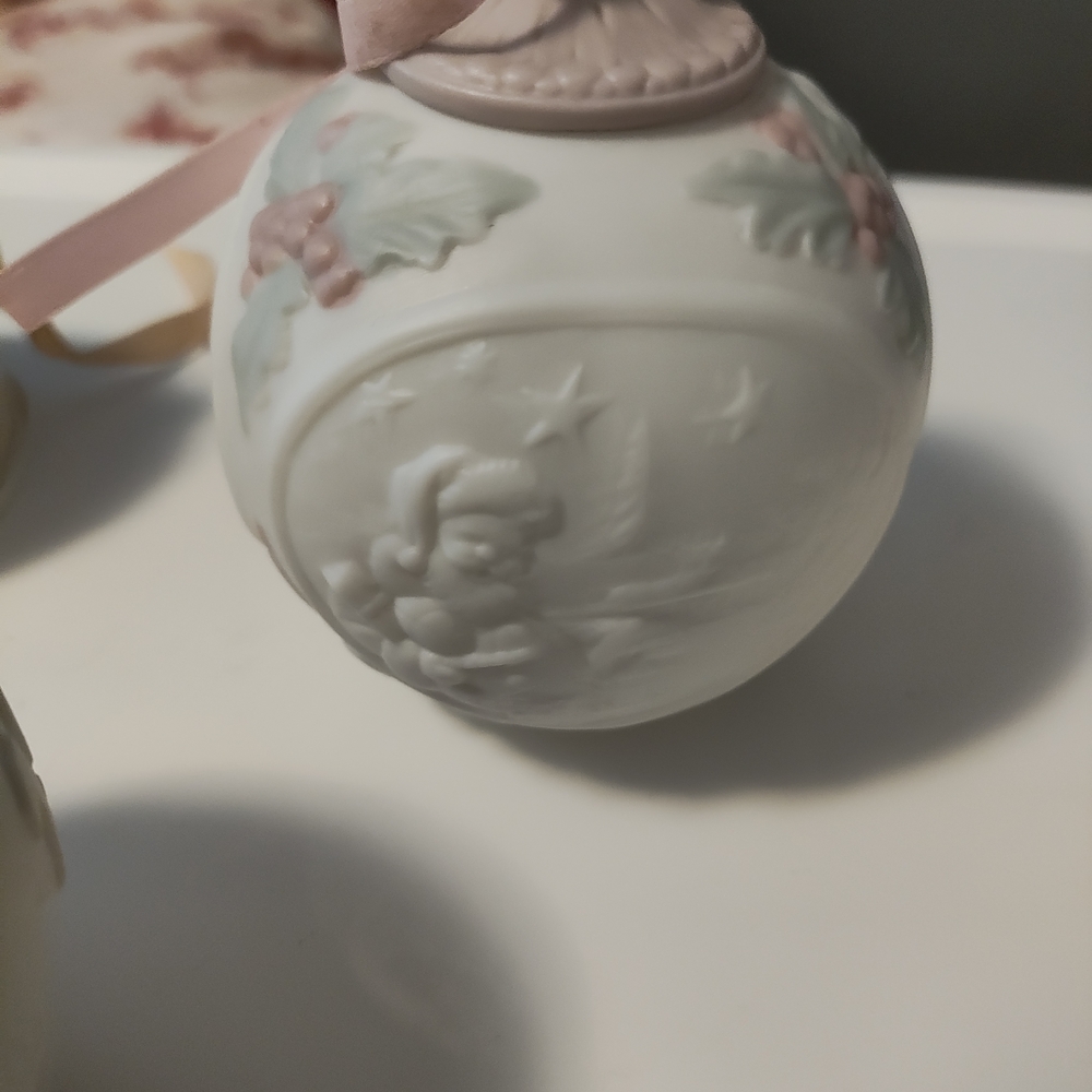 Pastel Lladro Christmas 3 Ornaments.